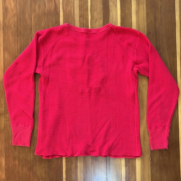 Cute vintage red thermal top with DC Comics’ The Flash logo. Fits like Medium - Picture 4 of 4